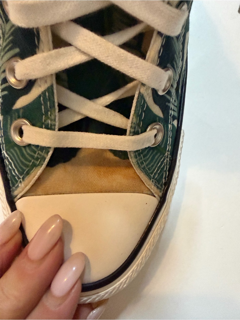 Converse Women’s Green Banana Leaf Miami High-Top Sneakers with Cream Accents - Picture 4 of 8